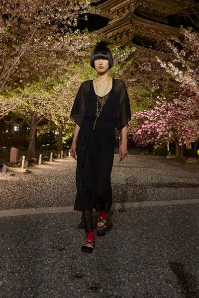 Look 2